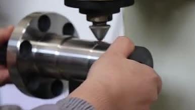 工业齿轮链轮机械配件加工生产质检过程细节视频的预览图
